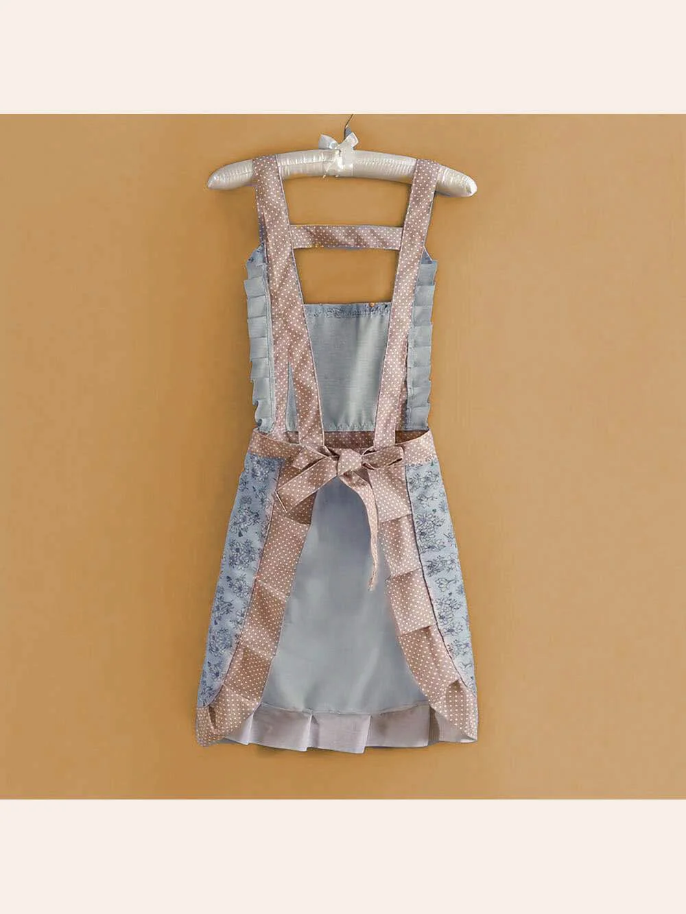 Apron PDF sewing pattern: frilled bib apron, back view