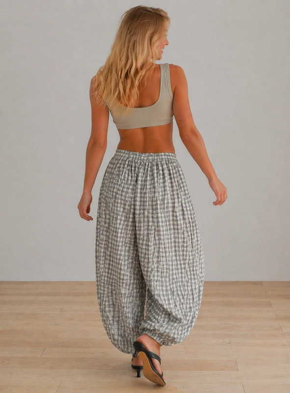 Balloon Pants PDF sewing pattern: balloon leg pants, back view
