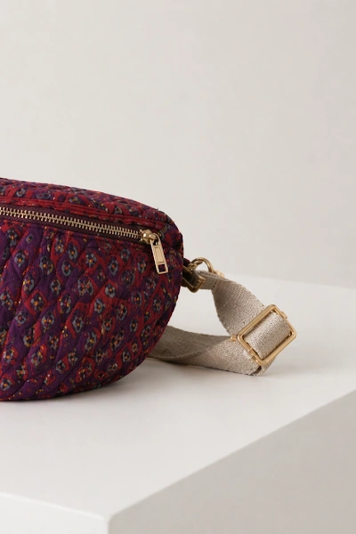 Banana Bag PDF sewing pattern: quilted belt bag, back view